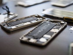 Get Authorised Service for Iphone Repair At Low Price